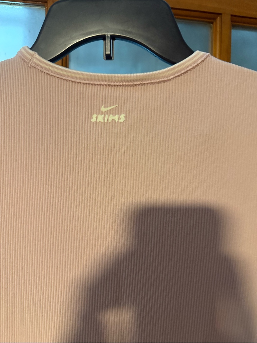 SKIMS X NIKE Ribbed Seamless Baby T-shirt - Picture 7 of 7